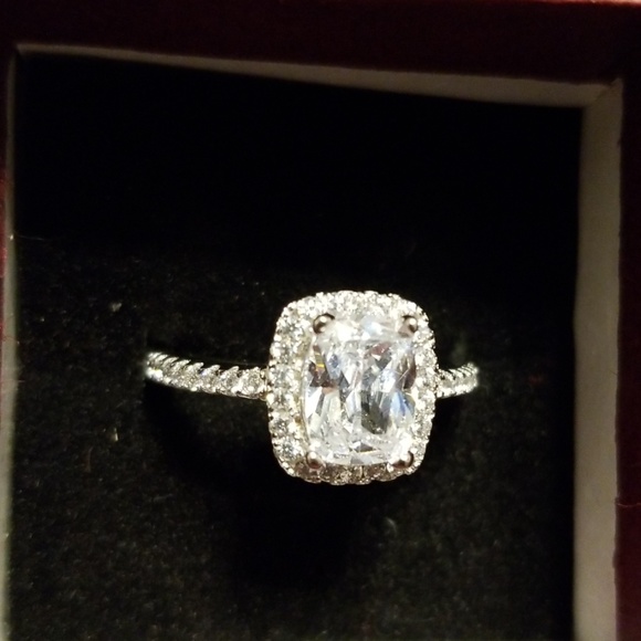 Radiant Solitaire - Picture 2 of 8